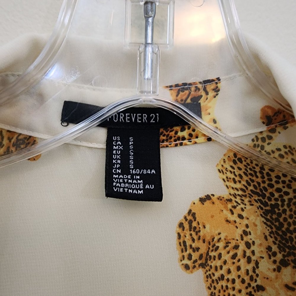 Forever 21 sheer cheetah cat print throughout long sleeve button front size S - Picture 2 of 8